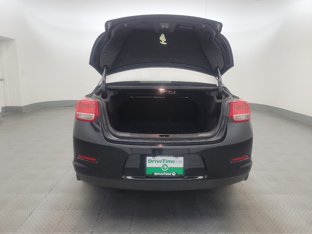 2015 Chevrolet Malibu in Glendale, AZ 85301 - 18141638 29
