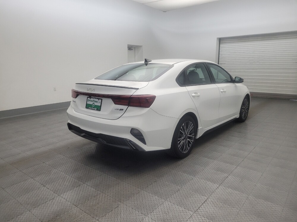 2024 Kia Forte in Mesa, AZ 85210 - 18141639 9