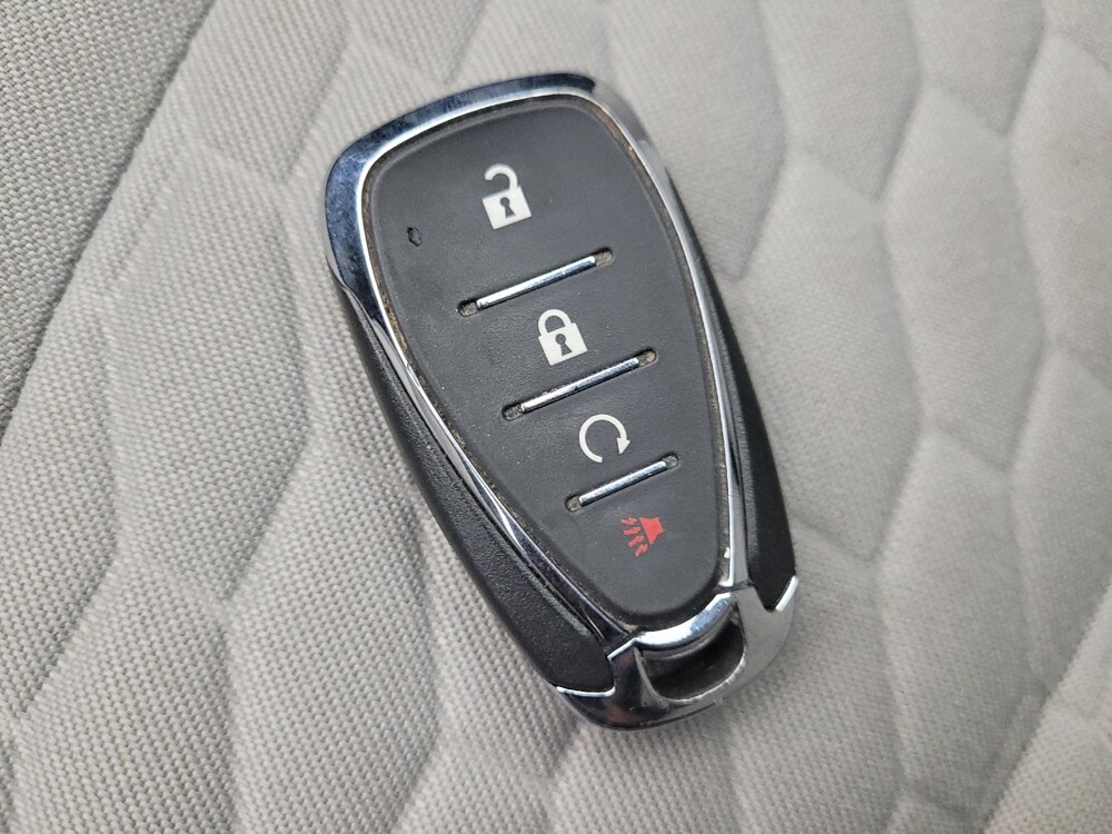 2021 Chevrolet Equinox in Glendale, AZ 85301 - 18141640 32