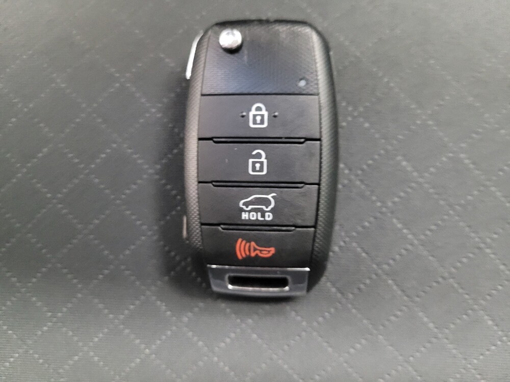 2019 Kia Sorento in Las Vegas, NV 89102 - 18141650 32