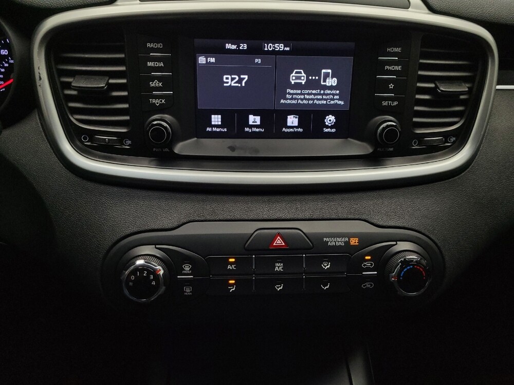 2019 Kia Sorento in Las Vegas, NV 89102 - 18141650 25