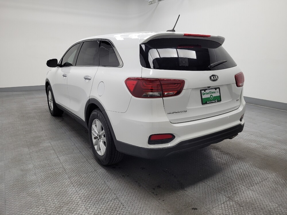 2019 Kia Sorento in Las Vegas, NV 89102 - 18141650 5