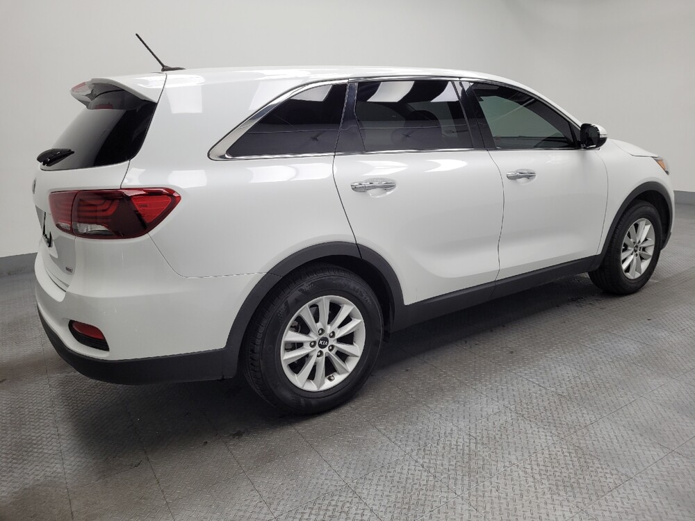 2019 Kia Sorento in Las Vegas, NV 89102 - 18141650 10