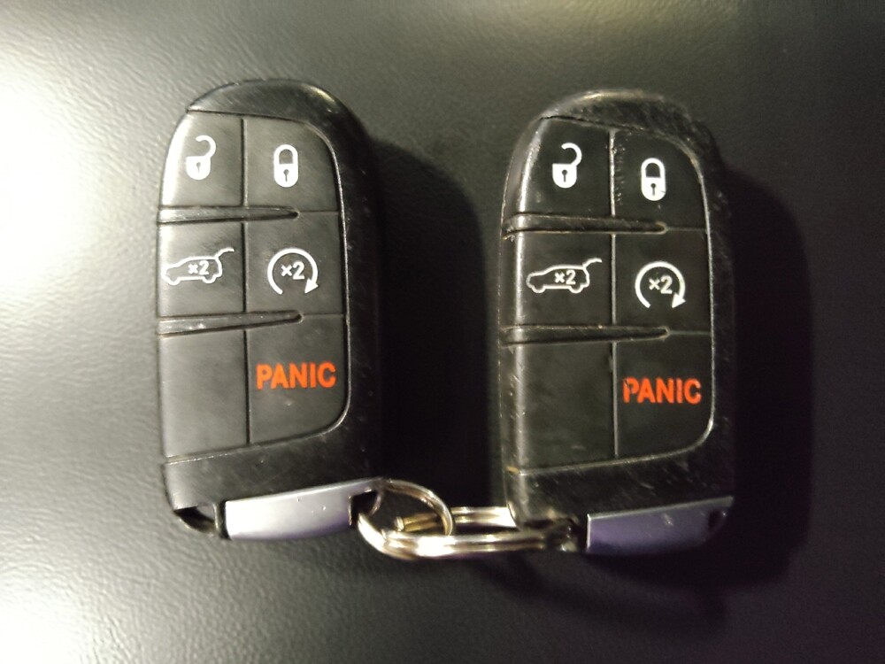 2019 Jeep Grand Cherokee in Hialeah, FL 33014 - 18141665 32