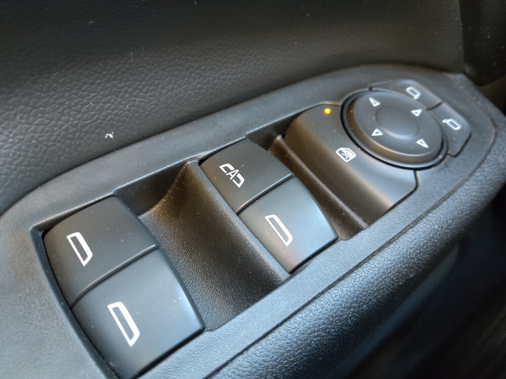 2020 Chevrolet Equinox in Conway, SC 29526 - 18141685 27
