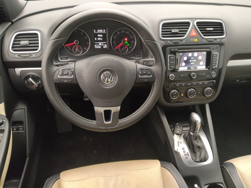2015 Volkswagen Eos in Live Oak, TX 78233 - 18141705 22