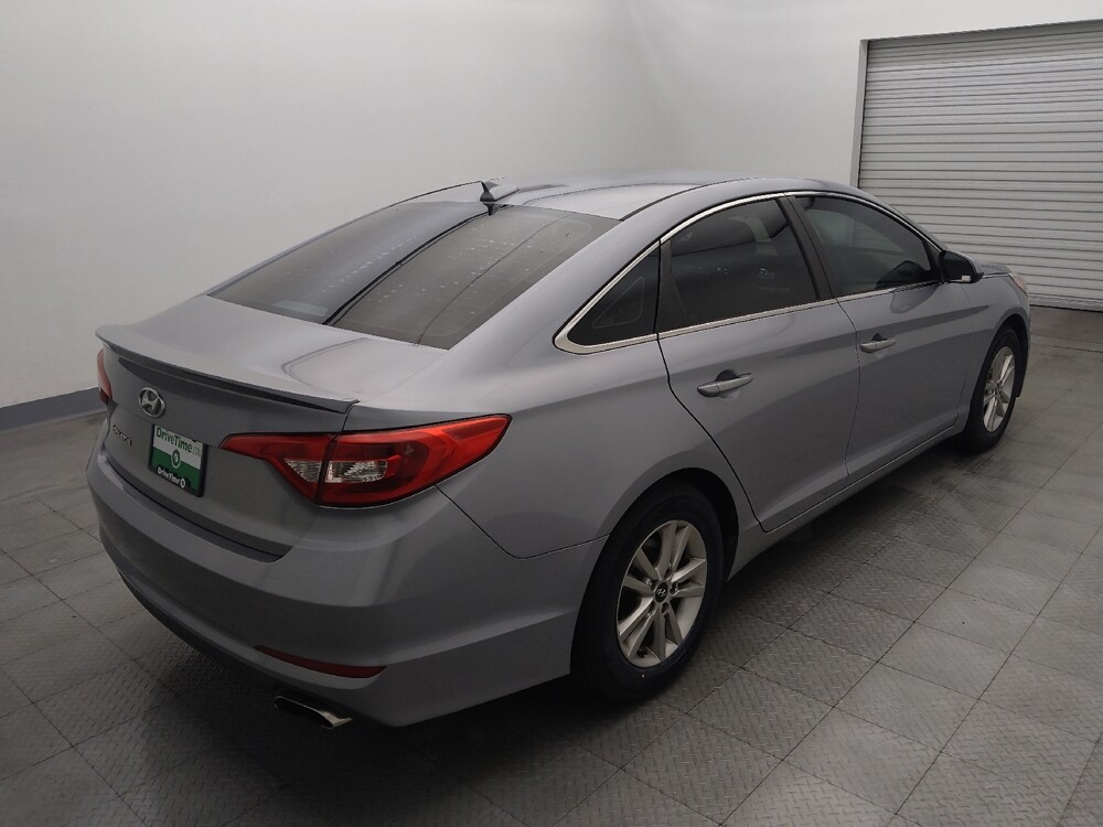 2017 Hyundai Sonata in Houston, TX 77034 - 18141711 9