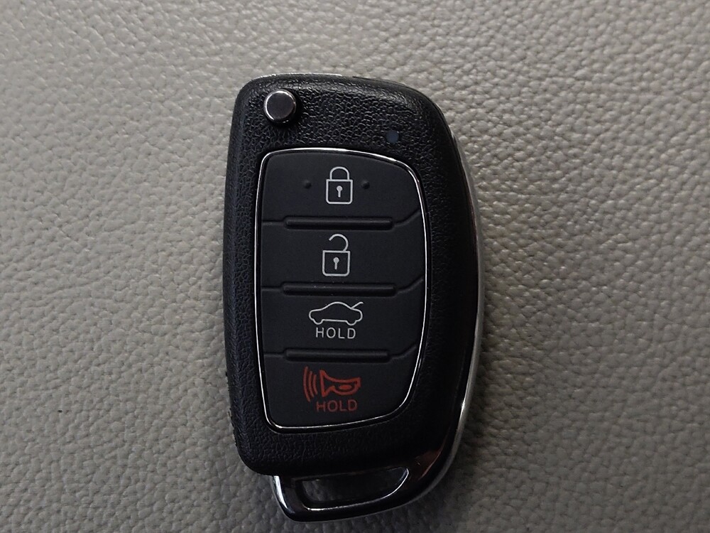 2017 Hyundai Sonata in Houston, TX 77034 - 18141711 32