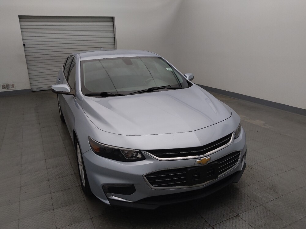 2018 Chevrolet Malibu in Houston, TX 77074 - 18141718 14