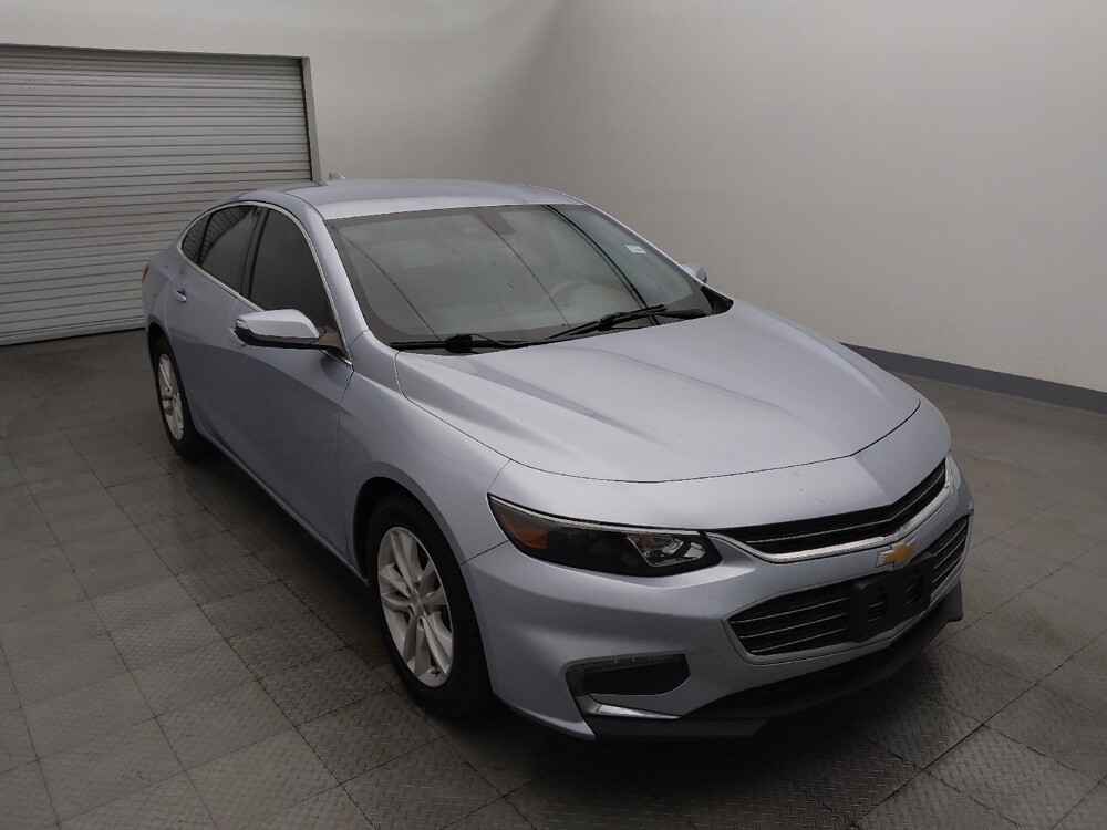 2018 Chevrolet Malibu in Houston, TX 77074 - 18141718 13