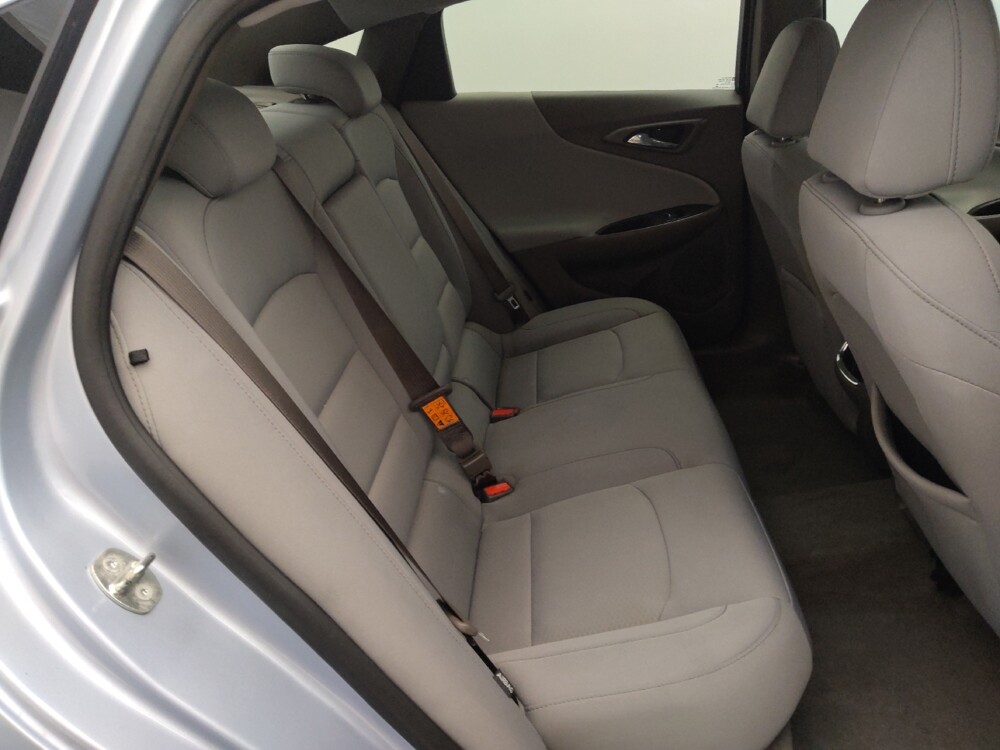 2018 Chevrolet Malibu in Houston, TX 77074 - 18141718 19