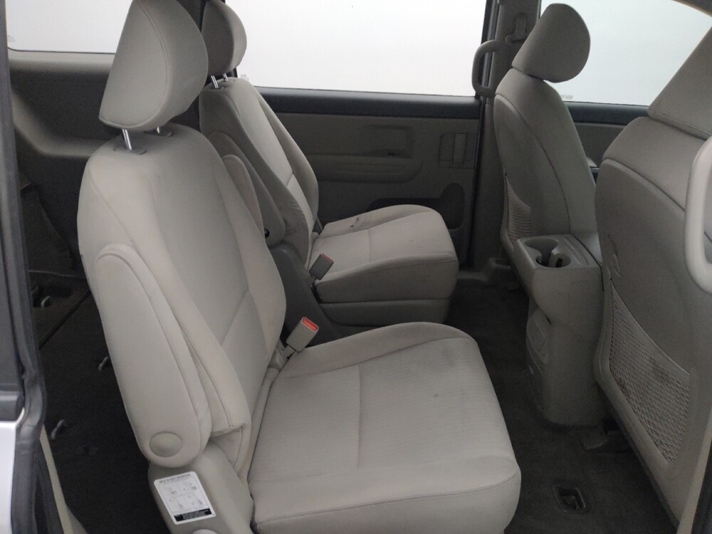 2019 Kia Sedona in Houston, TX 77074 - 18141719 19