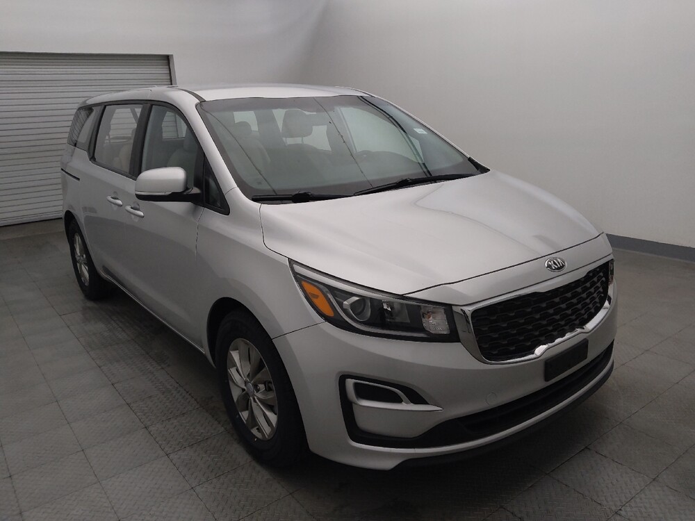 2019 Kia Sedona in Houston, TX 77074 - 18141719 13