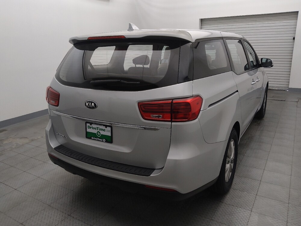 2019 Kia Sedona in Houston, TX 77074 - 18141719 7