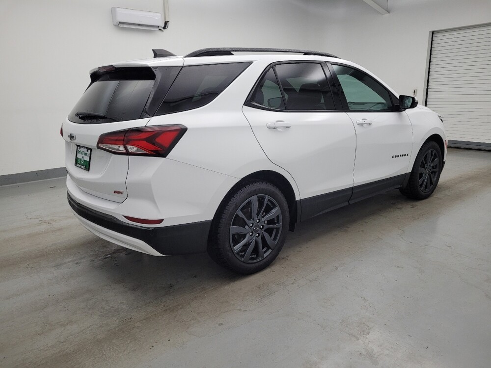 2022 Chevrolet Equinox in Cincinnati, OH 45255 - 18141725 10