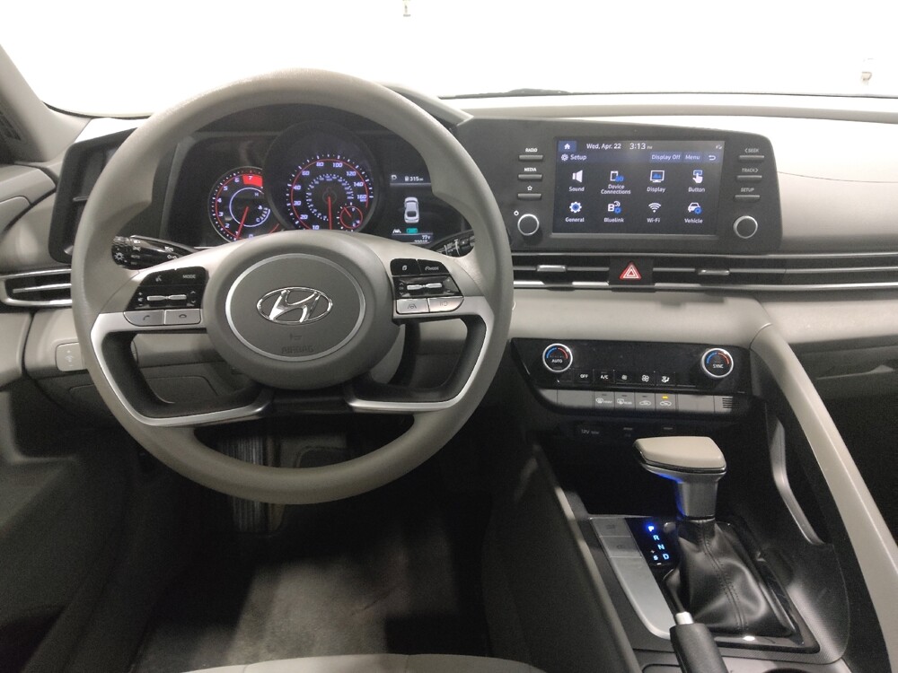 2022 Hyundai Elantra in Columbus, OH 43231 - 18141726 22
