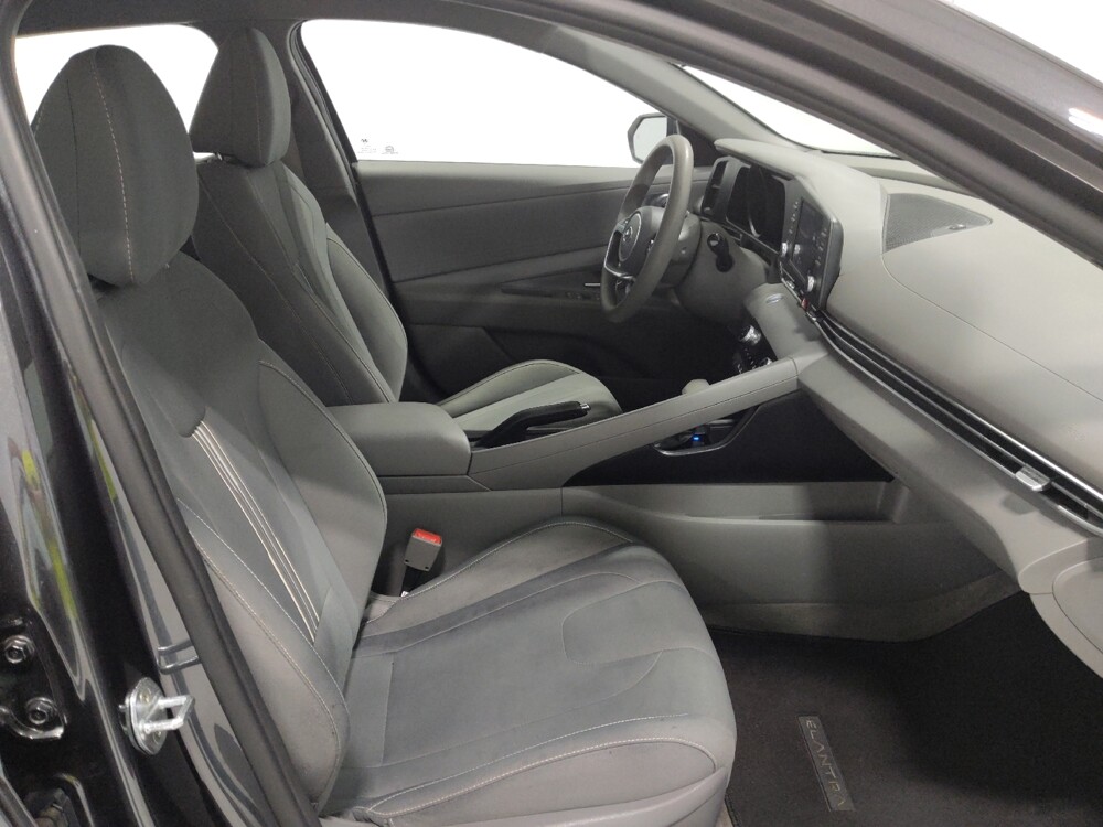 2022 Hyundai Elantra in Columbus, OH 43231 - 18141726 21