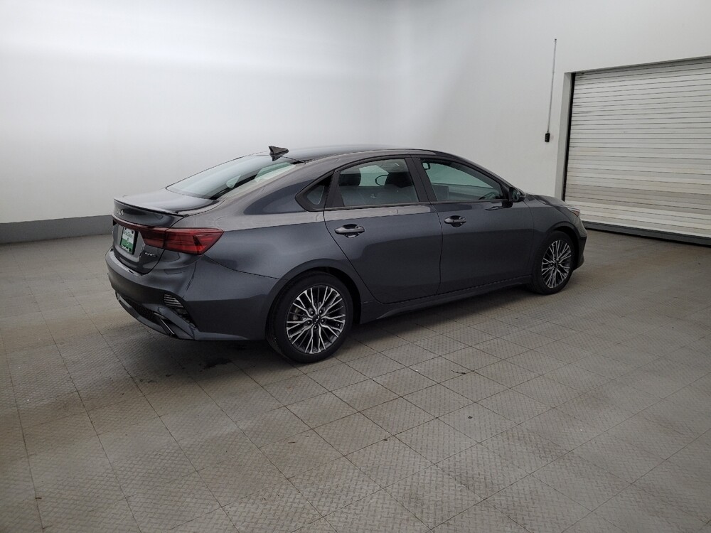 2023 Kia Forte in Pittsburgh, PA 15236 - 18141740 10