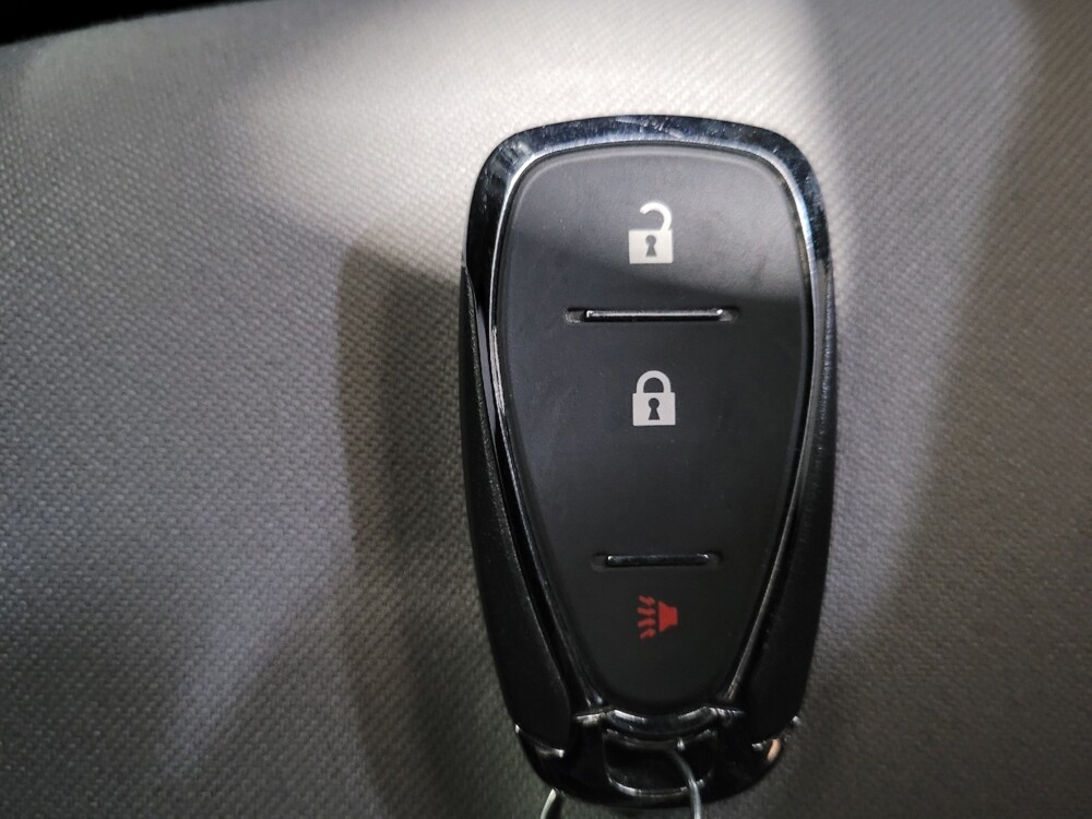 2020 Chevrolet Equinox in Plymouth Meeting, PA 19462 - 18141749 32