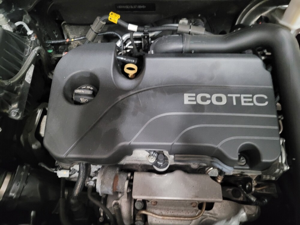2020 Chevrolet Equinox in Plymouth Meeting, PA 19462 - 18141749 30