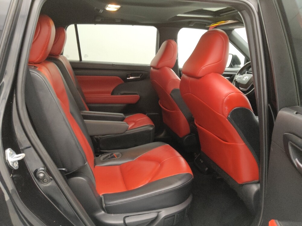 2021 Toyota Highlander in Wichita, KS 67207 - 18141779 19