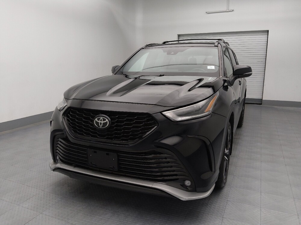 2021 Toyota Highlander in Wichita, KS 67207 - 18141779 15