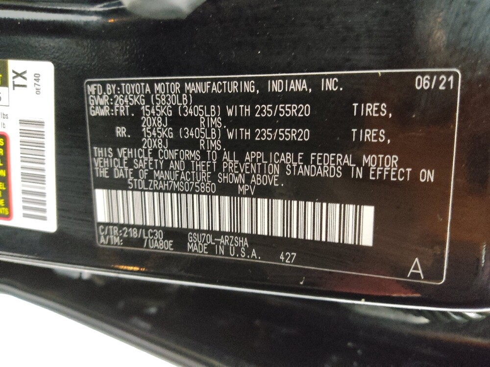 2021 Toyota Highlander in Wichita, KS 67207 - 18141779 33