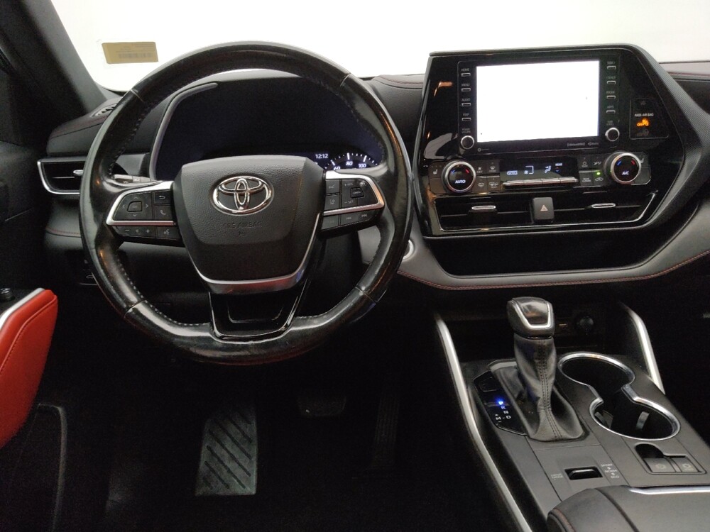 2021 Toyota Highlander in Wichita, KS 67207 - 18141779 22