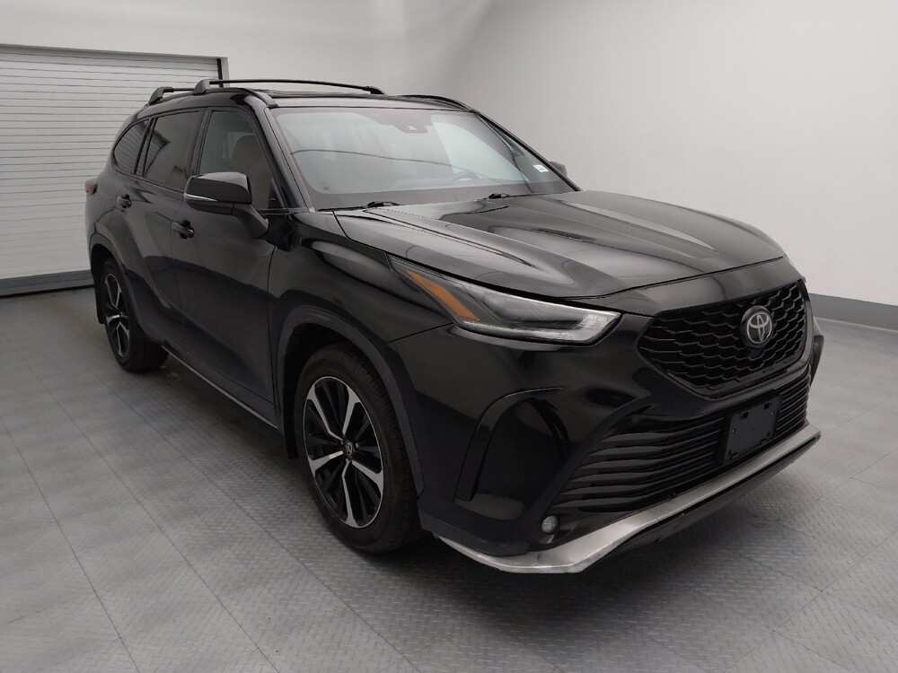 2021 Toyota Highlander in Wichita, KS 67207 - 18141779 13