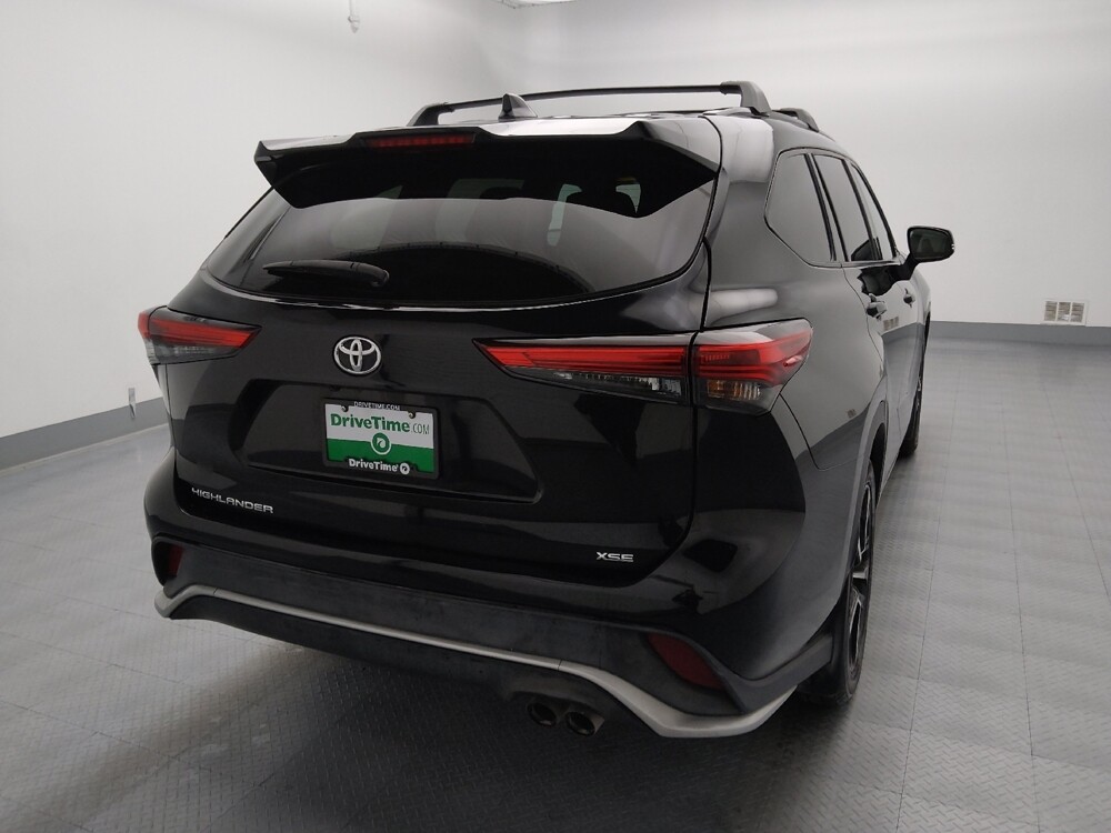 2021 Toyota Highlander in Wichita, KS 67207 - 18141779 7