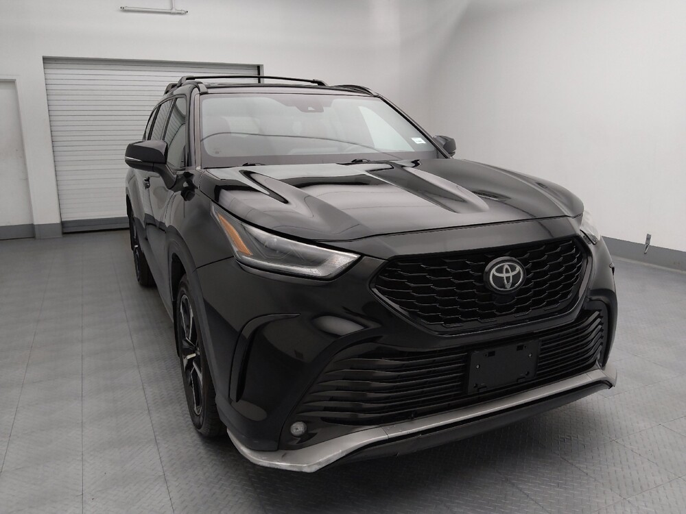 2021 Toyota Highlander in Wichita, KS 67207 - 18141779 14
