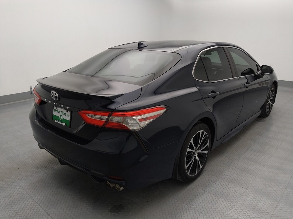 2019 Toyota Camry in Topeka, KS 66611 - 18141780 9