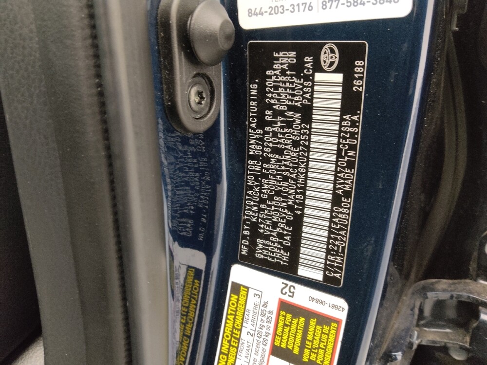 2019 Toyota Camry in Topeka, KS 66611 - 18141780 33