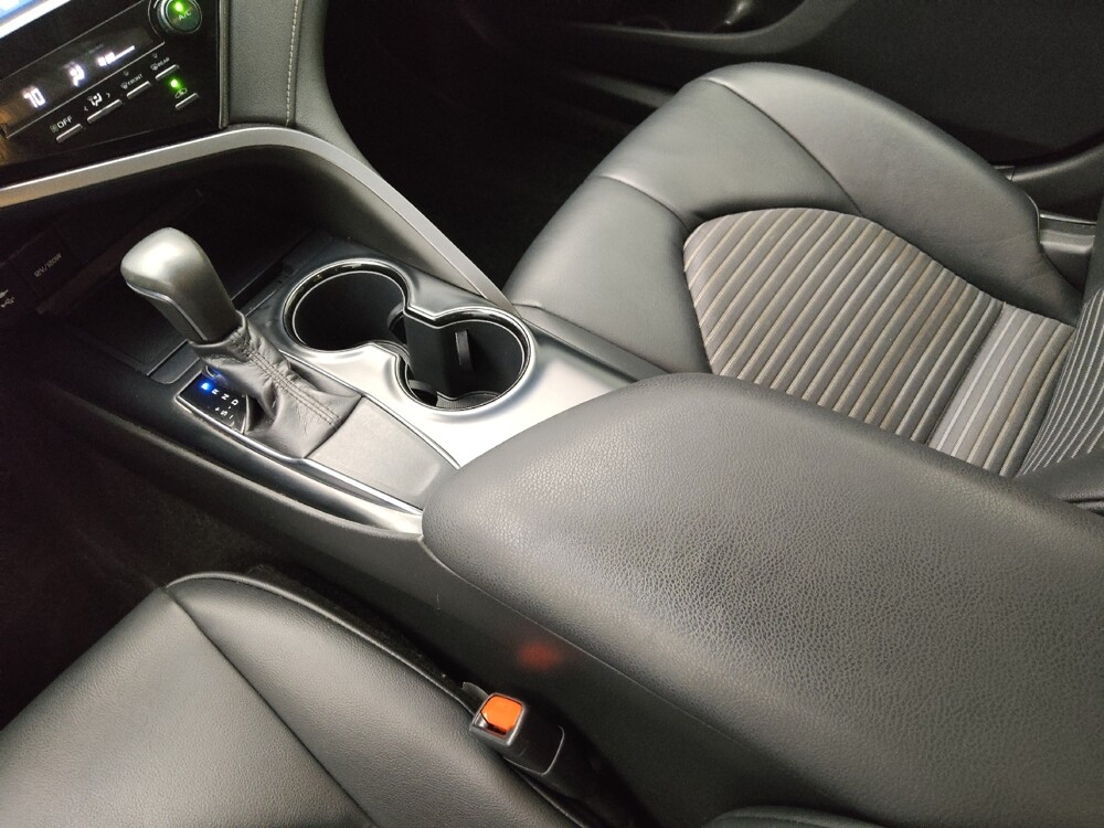 2019 Toyota Camry in Topeka, KS 66611 - 18141780 26