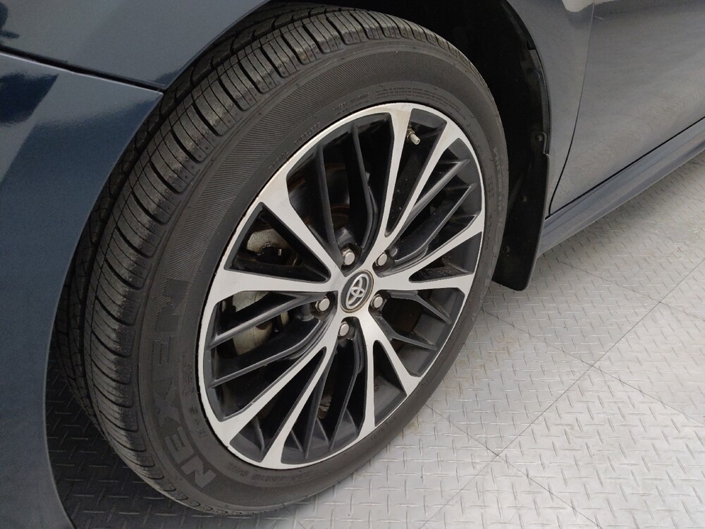 2019 Toyota Camry in Topeka, KS 66611 - 18141780 31