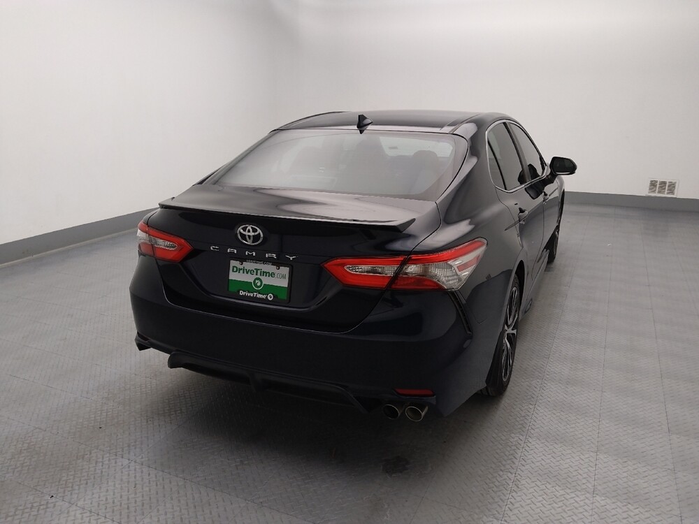 2019 Toyota Camry in Topeka, KS 66611 - 18141780 7