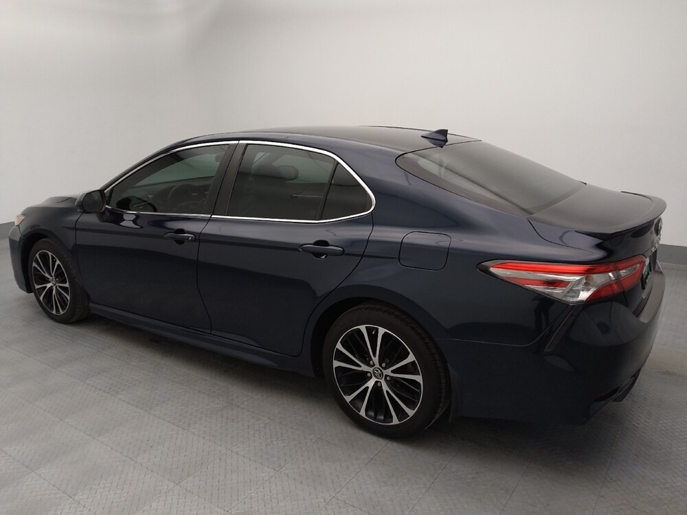 2019 Toyota Camry in Topeka, KS 66611 - 18141780 3