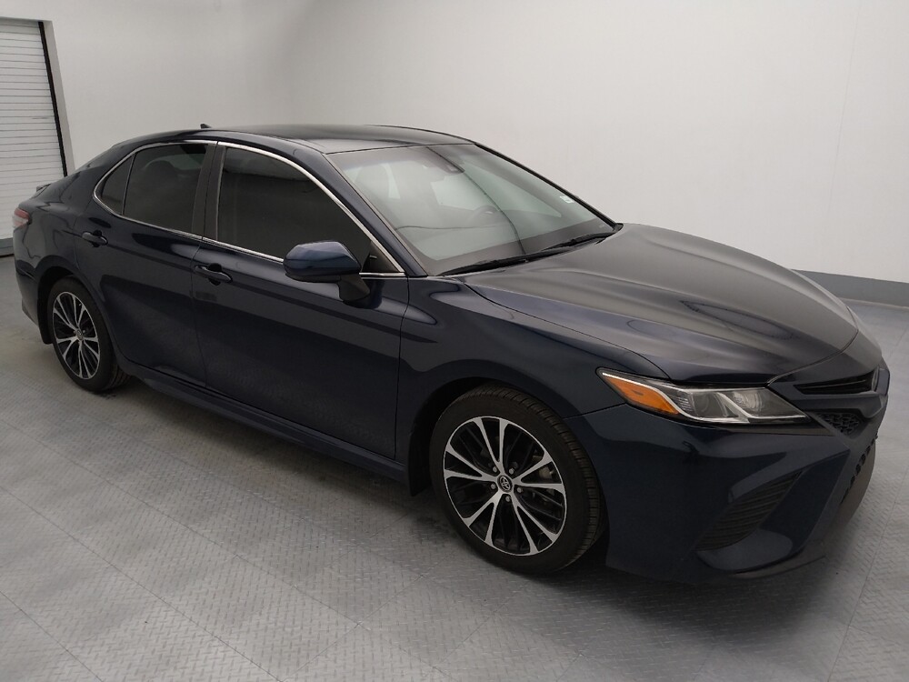 2019 Toyota Camry in Topeka, KS 66611 - 18141780 11