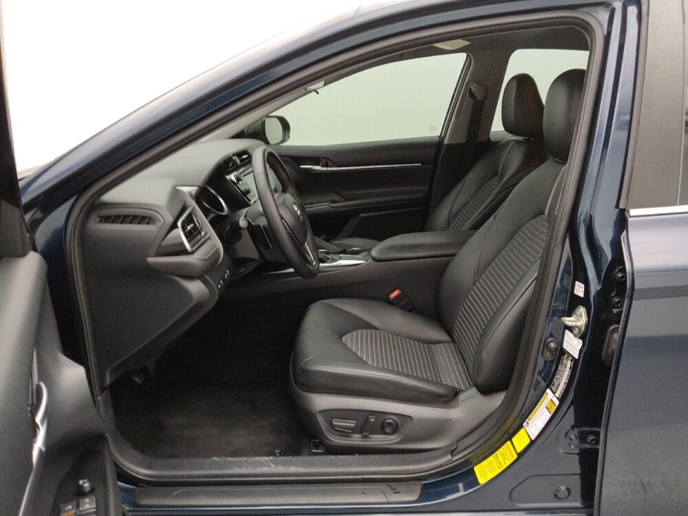 2019 Toyota Camry in Topeka, KS 66611 - 18141780 17