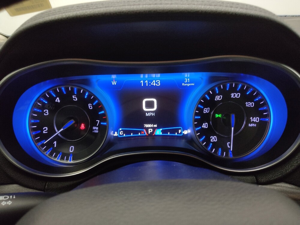 2020 Chrysler 300 in Gladstone, MO 64118 - 18141782 23