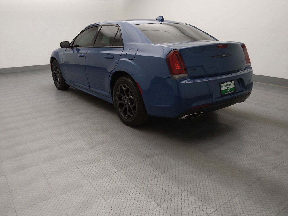 2020 Chrysler 300 in Gladstone, MO 64118 - 18141782 5