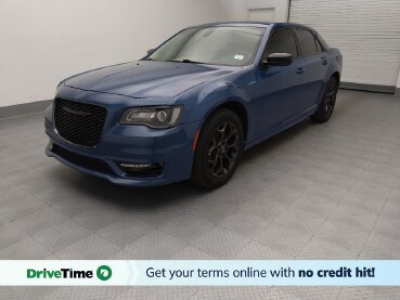 2020 Chrysler 300 in Gladstone, MO 64118