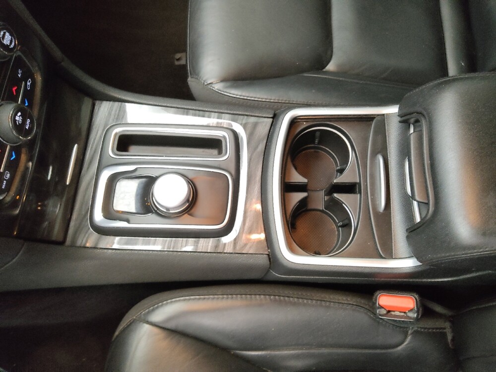 2020 Chrysler 300 in Gladstone, MO 64118 - 18141782 26