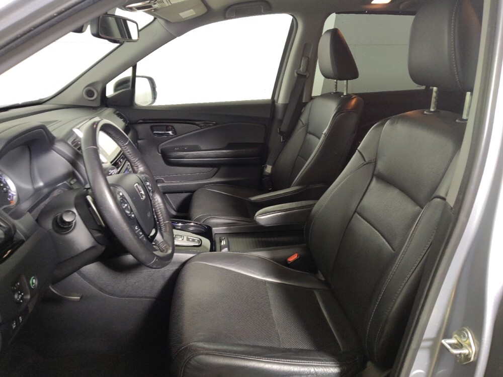2018 Honda Pilot in Midlothian, IL 60445 - 18141793 17