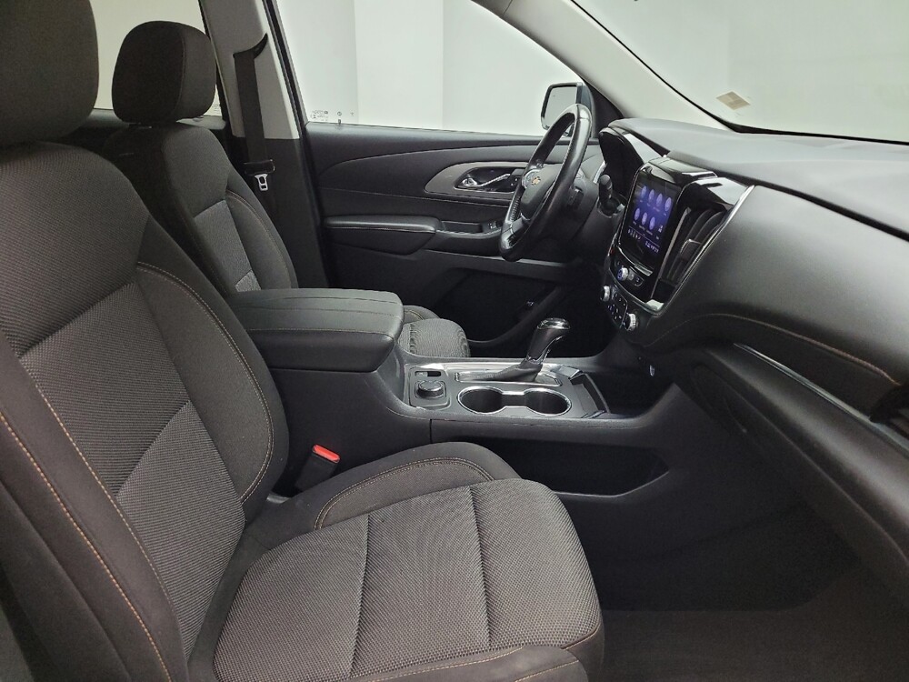 2020 Chevrolet Traverse in Eastpointe, MI 48021 - 18141801 21