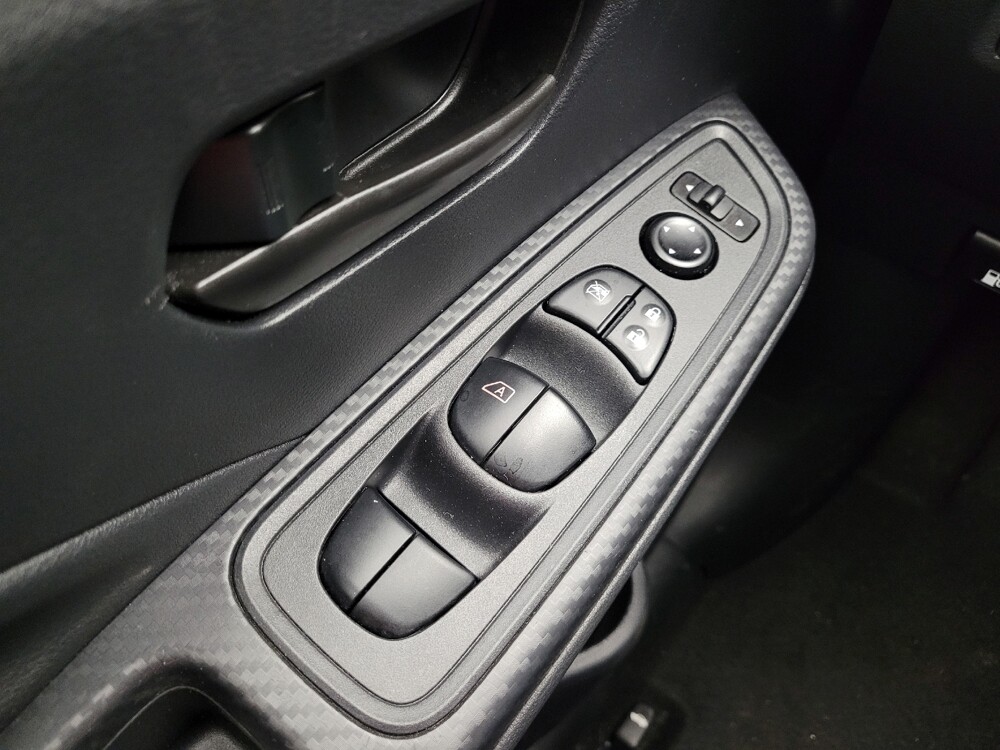 2025 Nissan Versa in Eastpointe, MI 48021 - 18141804 27
