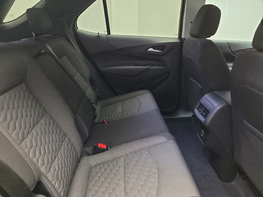 2020 Chevrolet Equinox in Eastpointe, MI 48021 - 18141806 19