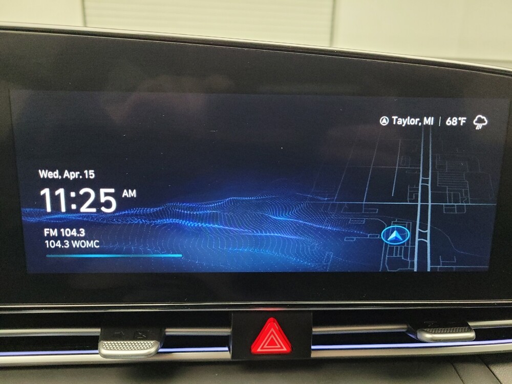 2024 Hyundai Elantra in Eastpointe, MI 48021 - 18141808 25