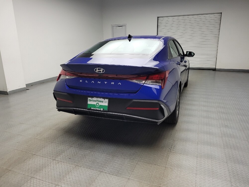 2024 Hyundai Elantra in Eastpointe, MI 48021 - 18141808 7