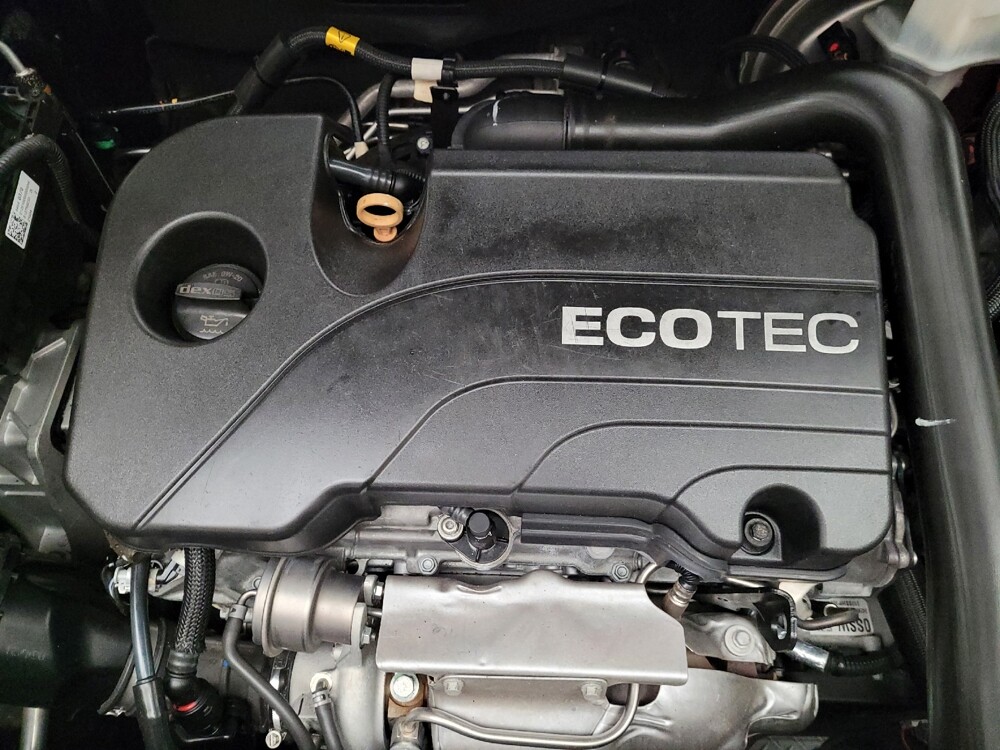 2021 Chevrolet Equinox in El Cajon, CA 92020 - 18141821 30